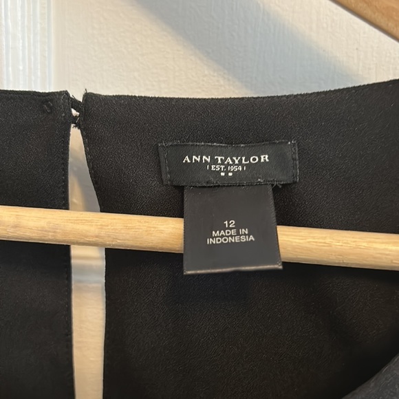 Ann Taylor polka dot blouse - Picture 2 of 4